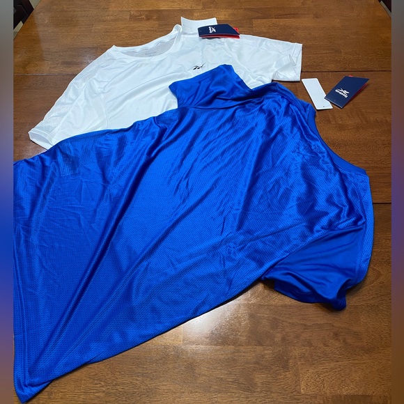Reebok Men's Short Sleeve speedwick T-Shirts, Size small - Picture 3 of 3